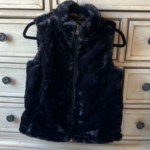 Reversible black vest
